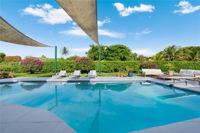 13300 SW 69th Avenue, Pinecrest, FL 33156