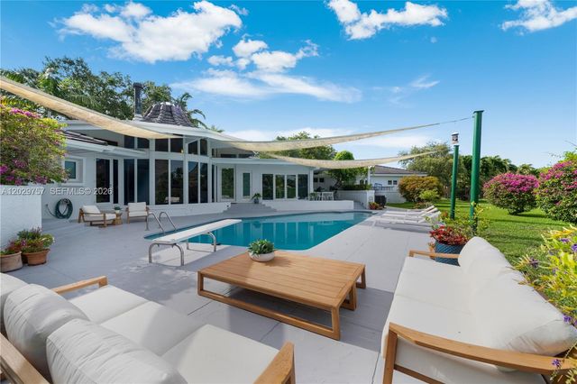 13300 SW 69th Avenue, Pinecrest, FL 33156