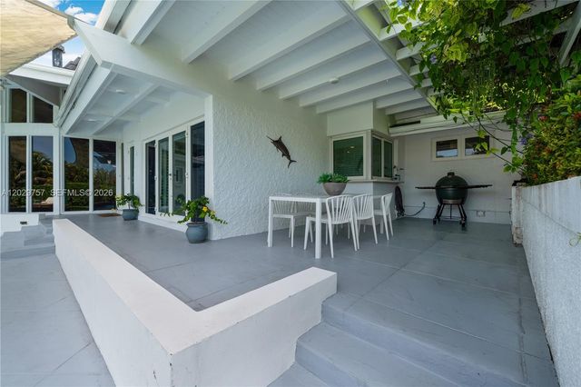 13300 SW 69th Avenue, Pinecrest, FL 33156