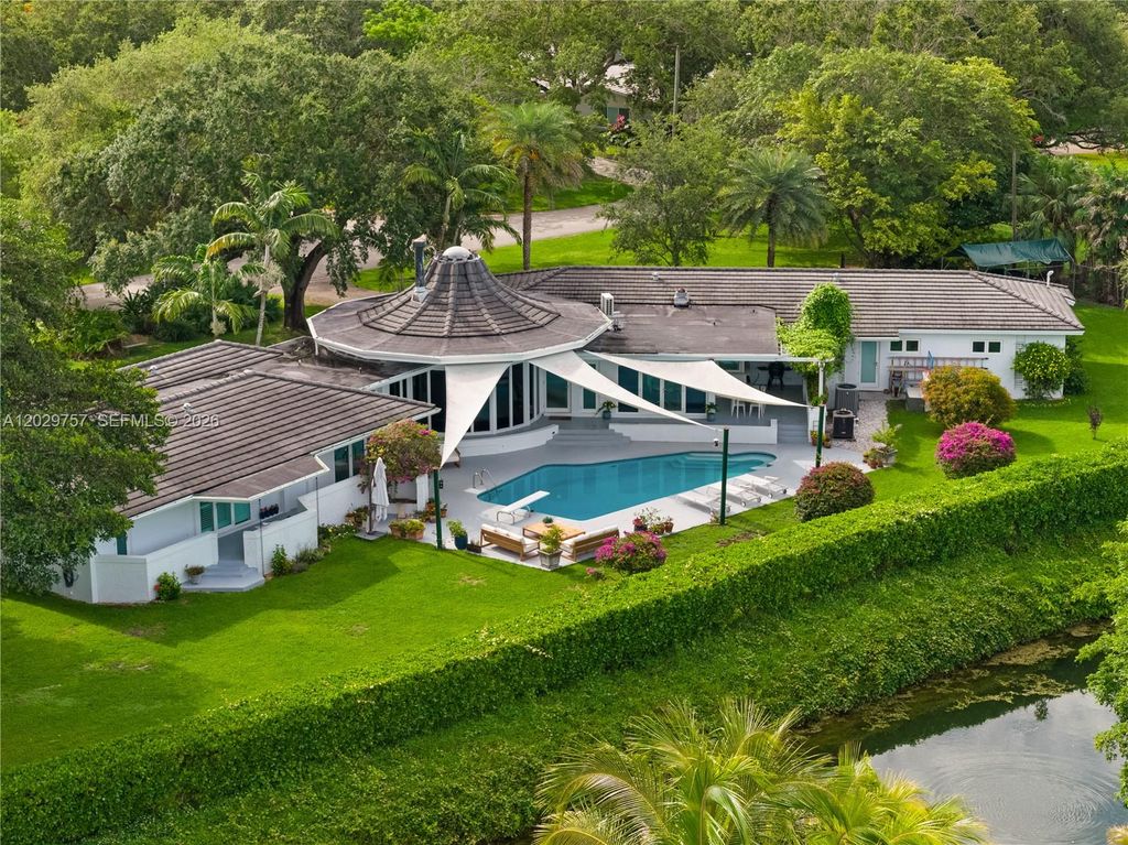 13300 SW 69th Avenue, Pinecrest, FL 33156