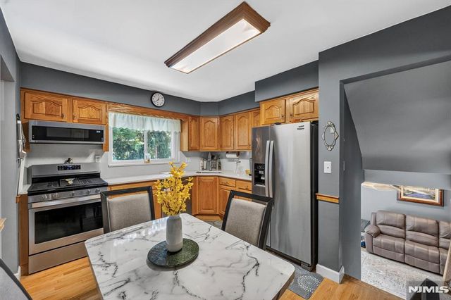 13 Gritman Court, Westwood, NJ 07675