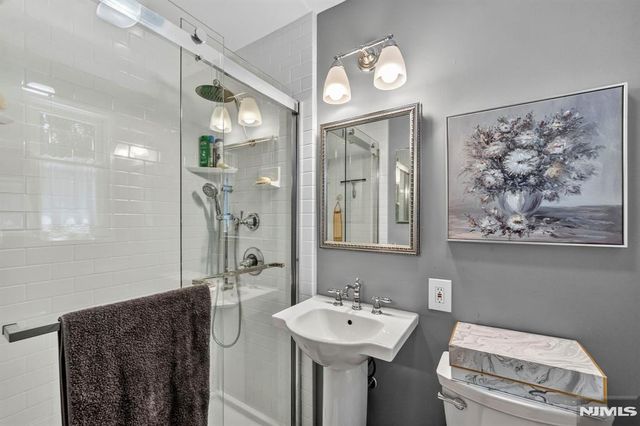 13 Gritman Court, Westwood, NJ 07675