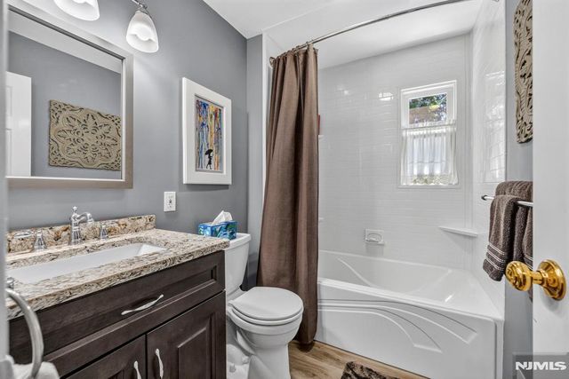 13 Gritman Court, Westwood, NJ 07675