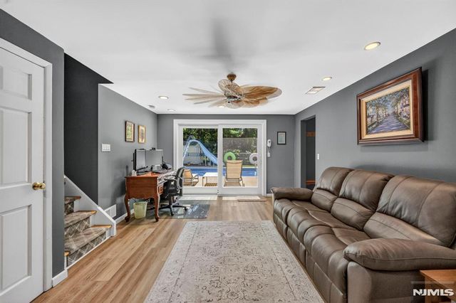 13 Gritman Court, Westwood, NJ 07675