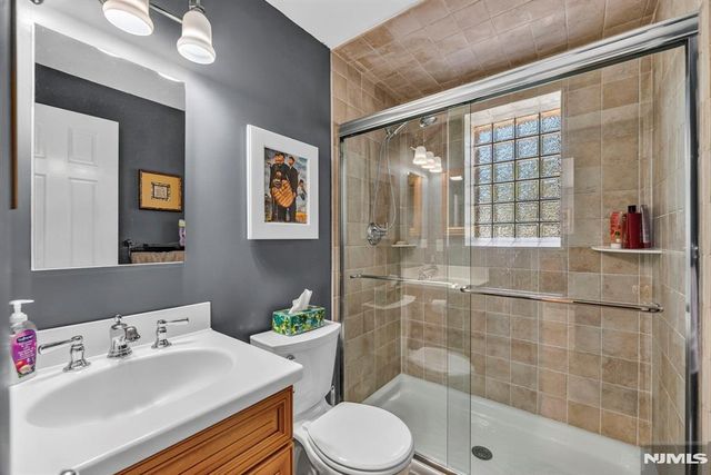 13 Gritman Court, Westwood, NJ 07675
