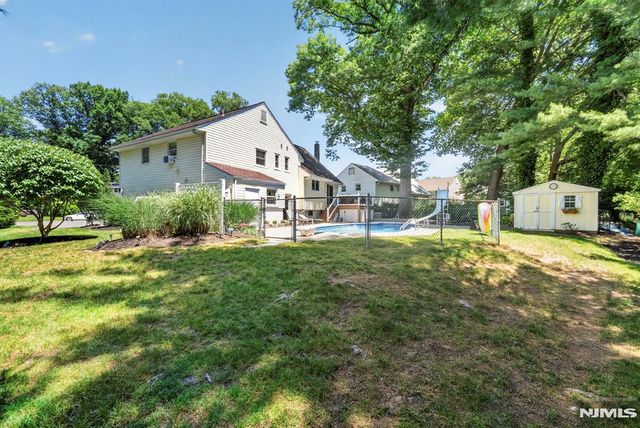 13 Gritman Court, Westwood, NJ 07675