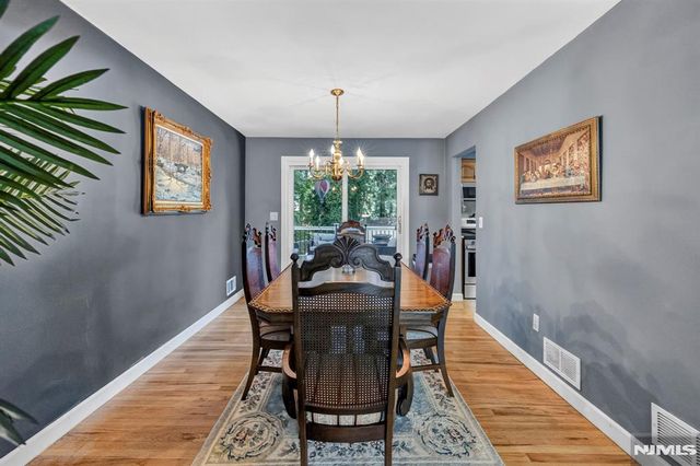 13 Gritman Court, Westwood, NJ 07675