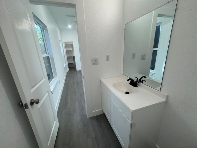 2806 Beechwood Street, Granbury, TX 76048