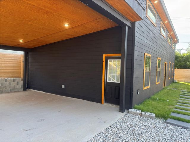 2806 Beechwood Street, Granbury, TX 76048