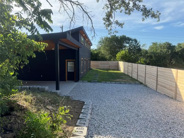 2806 Beechwood Street, Granbury, TX 76048