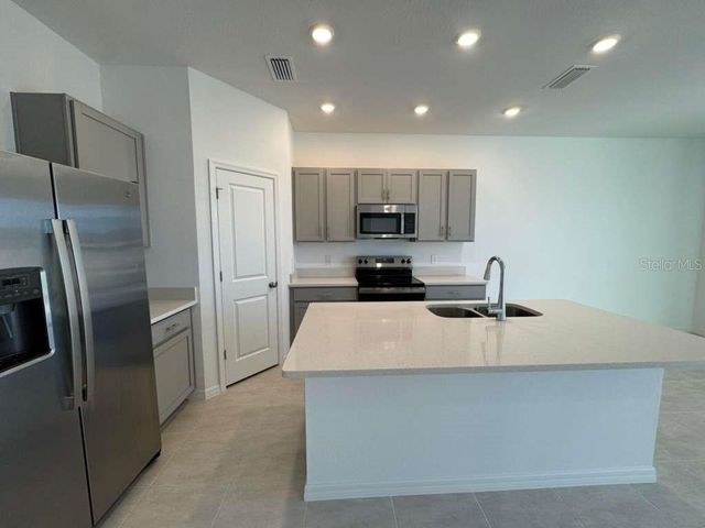 7615 WATERSCAPE DRIVE, Groveland, FL 34736