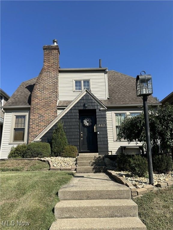 807 Harrison, Cambridge, OH 43725