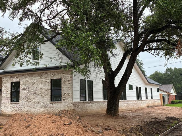4802 Hummingbird Street, Houston, TX 77035