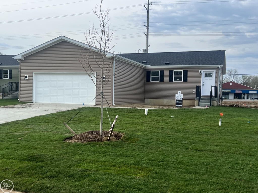 4426 Maple Leaf Trail, Flint, MI 48506