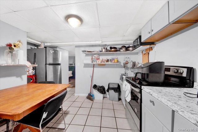 13 N 6th Avenue, Mount Vernon, NY 10550