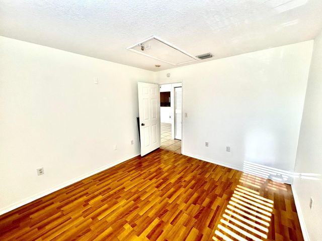 621 NW 78th Terrace 205, Pembroke Pines, FL 33024