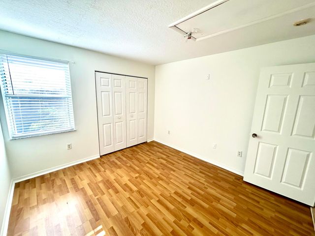 621 NW 78th Terrace 205, Pembroke Pines, FL 33024