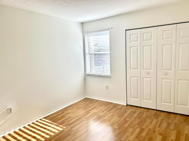 621 NW 78th Terrace 205, Pembroke Pines, FL 33024