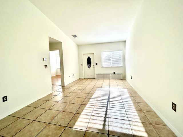 621 NW 78th Terrace 205, Pembroke Pines, FL 33024