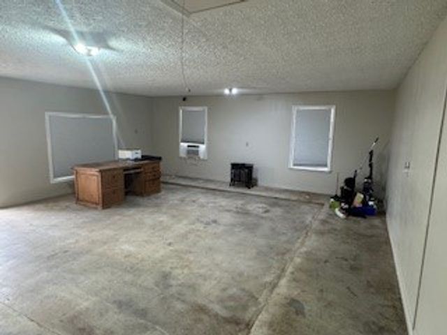 1690 West Fm-1644, Franklin, TX 77856