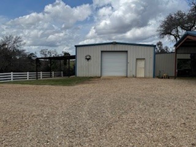 1690 West Fm-1644, Franklin, TX 77856