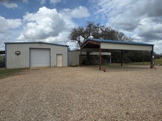 1690 West Fm-1644, Franklin, TX 77856