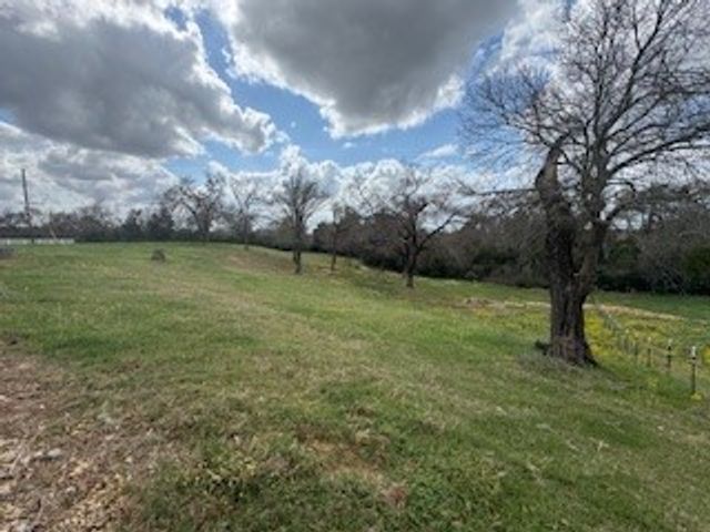 1690 West Fm-1644, Franklin, TX 77856