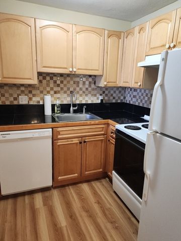 135 East Main St U-11, Westborough, MA 01581