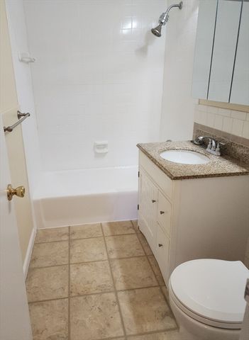 135 East Main St U-11, Westborough, MA 01581