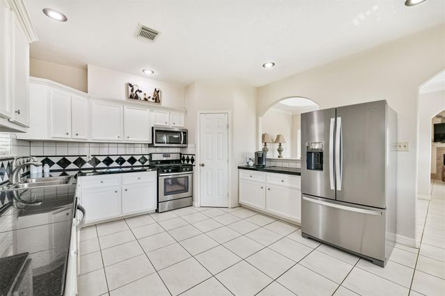 1910 Quinn Road, Pearland, TX 77581