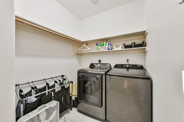 1910 Quinn Road, Pearland, TX 77581