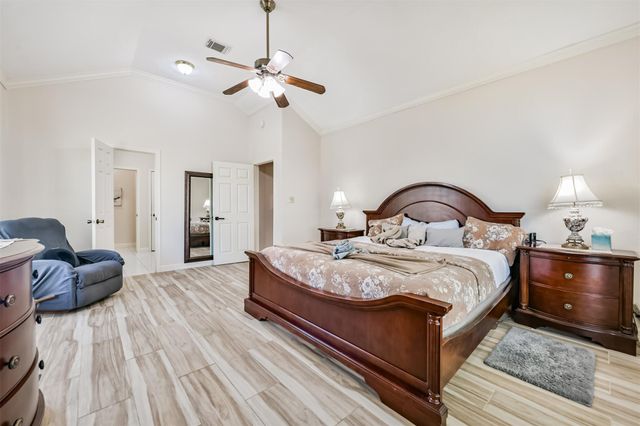 1910 Quinn Road, Pearland, TX 77581