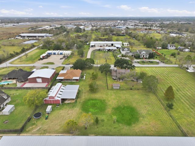 1910 Quinn Road, Pearland, TX 77581