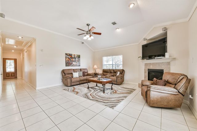 1910 Quinn Road, Pearland, TX 77581