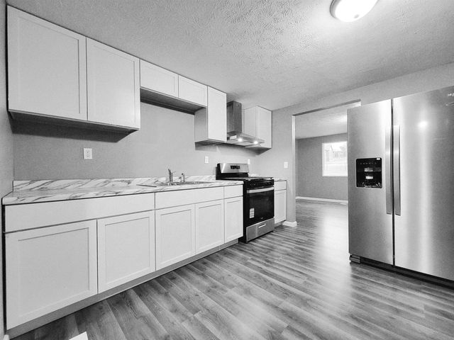 912 Ridgedale Road, South Bend, IN 46614