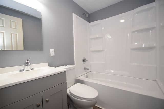 912 Ridgedale Road, South Bend, IN 46614