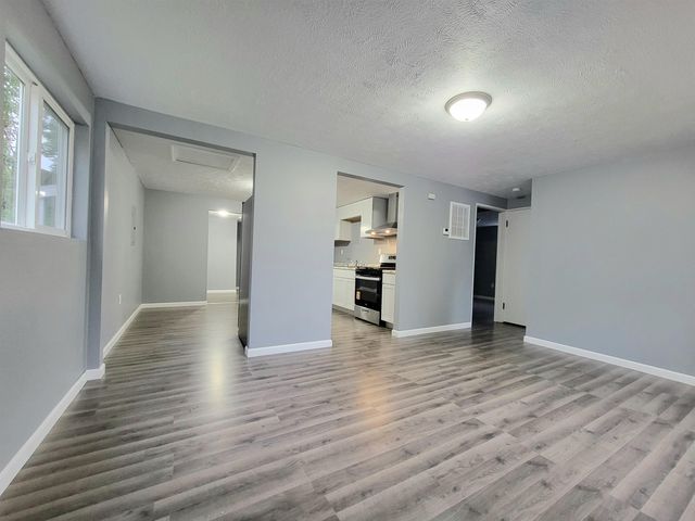 912 Ridgedale Road, South Bend, IN 46614