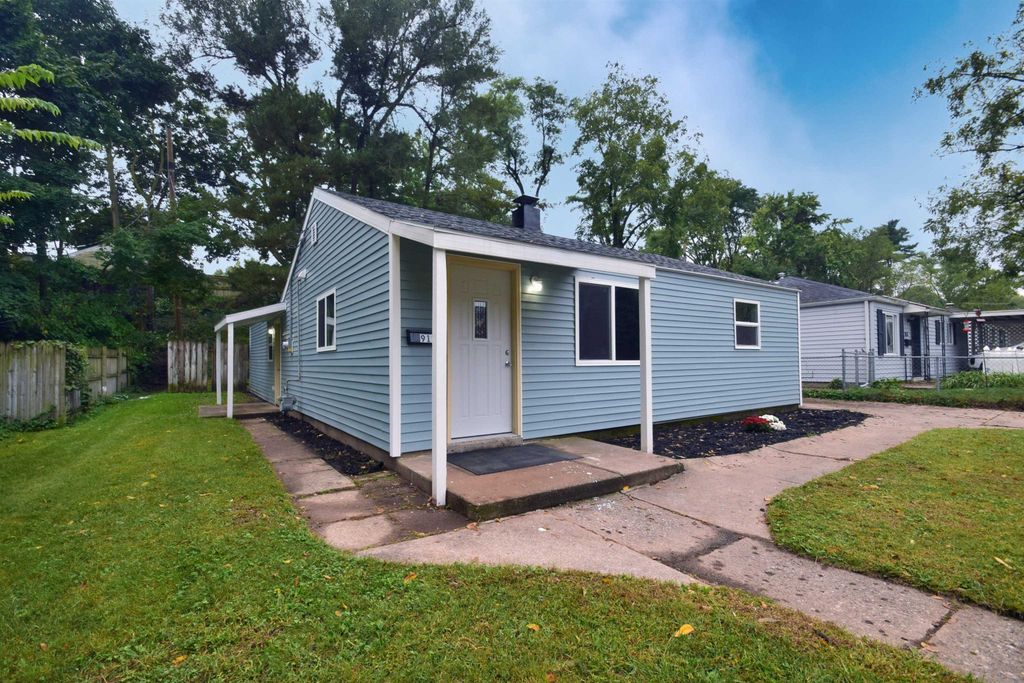 912 Ridgedale Road, South Bend, IN 46614