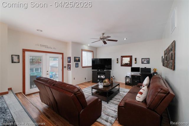 6182 Drexel Street, Dearborn Heights, MI 48127