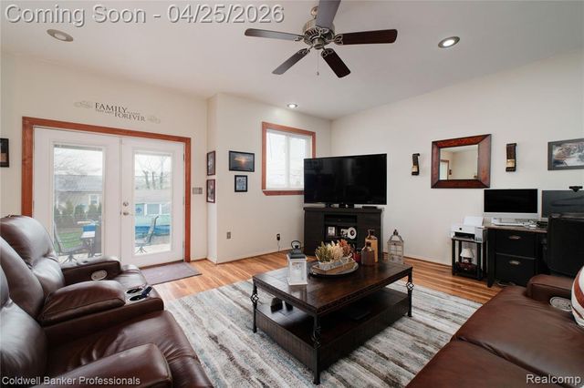 6182 Drexel Street, Dearborn Heights, MI 48127