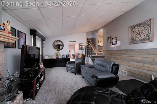 6182 Drexel Street, Dearborn Heights, MI 48127