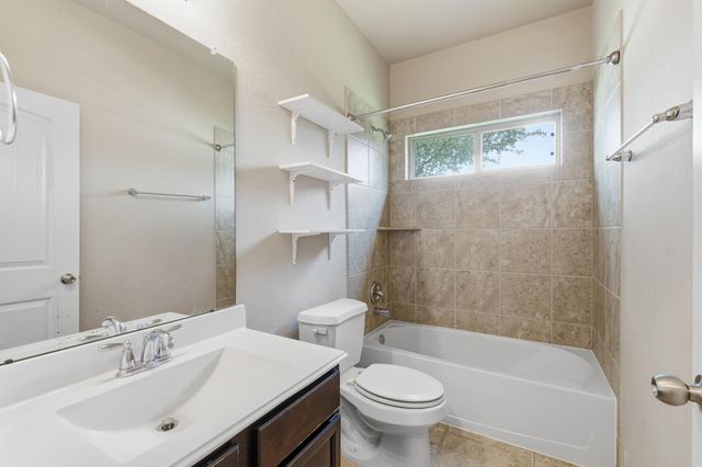 5815 Creek Crossing Court, Missouri City, TX 77459