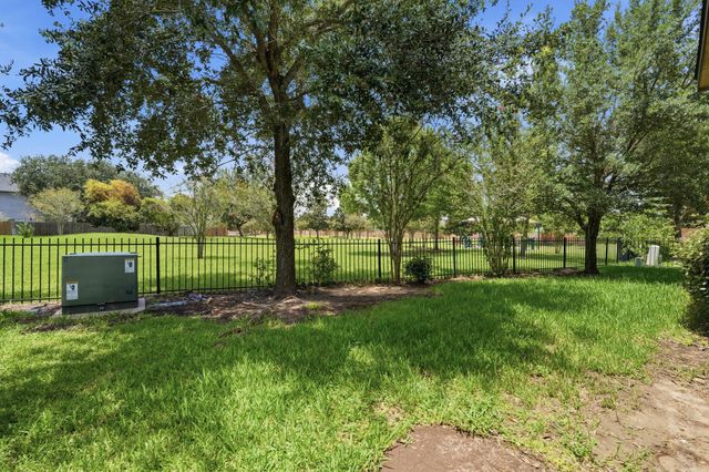 5815 Creek Crossing Court, Missouri City, TX 77459