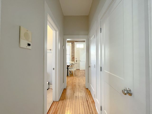 3765 N Kenmore Avenue 1E, Chicago, IL 60613