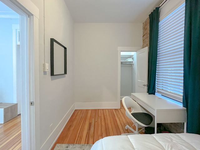 3765 N Kenmore Avenue 1E, Chicago, IL 60613