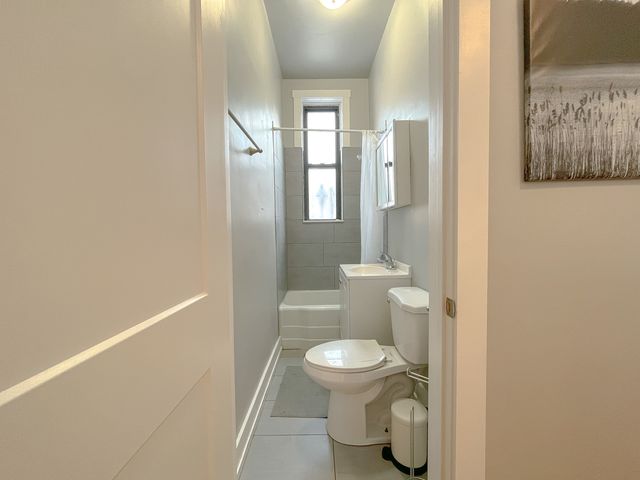 3765 N Kenmore Avenue 1E, Chicago, IL 60613