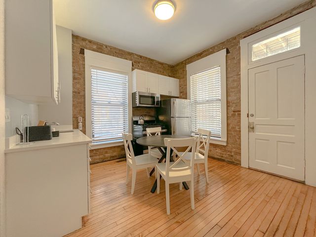 3765 N Kenmore Avenue 1E, Chicago, IL 60613