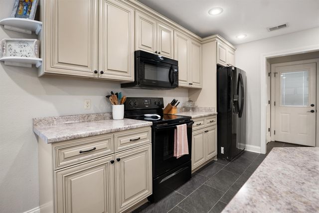 995 Russell Hill Drive, Jonesboro, AR 72404