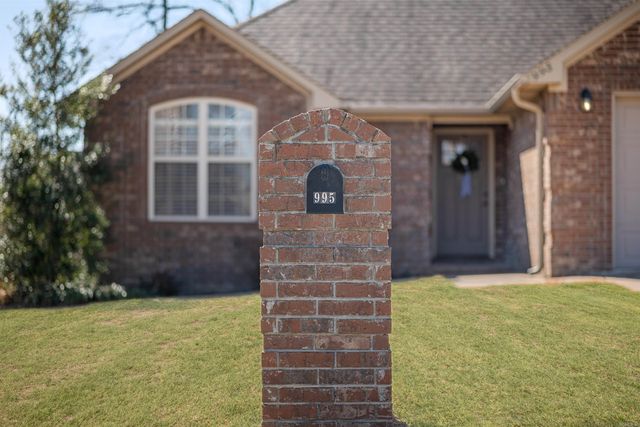 995 Russell Hill Drive, Jonesboro, AR 72404