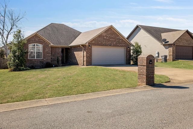 995 Russell Hill Drive, Jonesboro, AR 72404